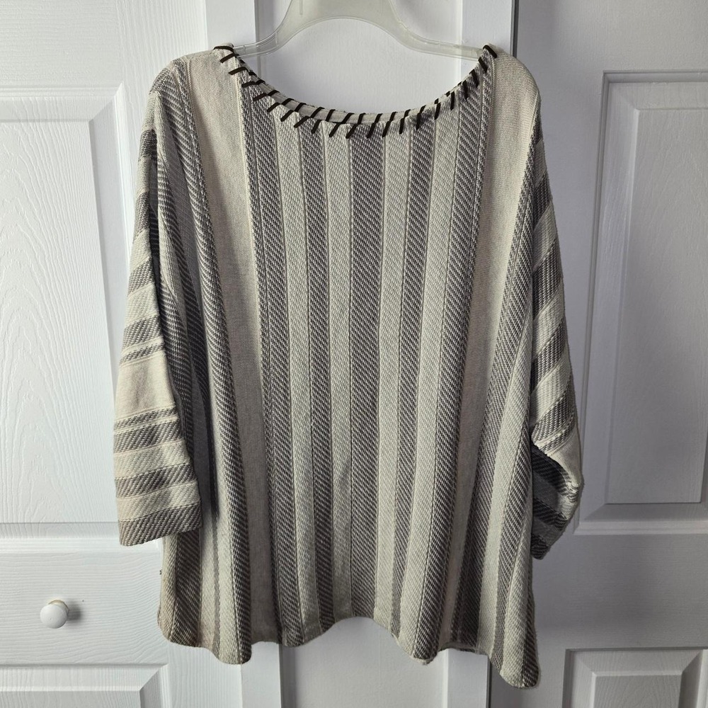 Chaps gray and beige vertical striped sweater with black stitching size 2X